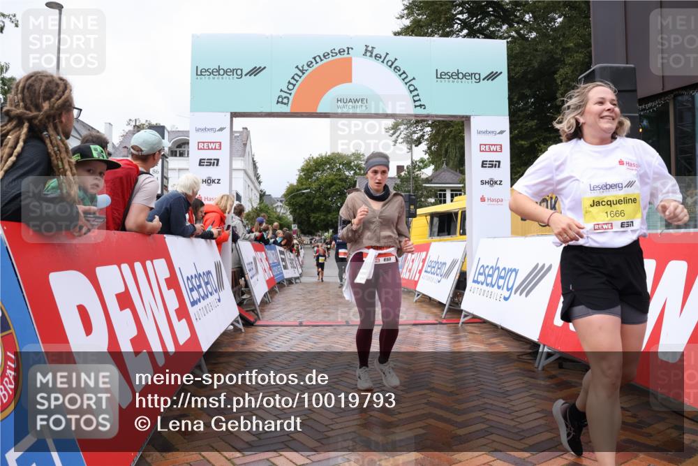 30.08.2026 - Blankeneser Heldenlauf Lena Gebhardt http://msf.ph/oto/10019793 30.08.2026 09:41:27 Ziel 1368, 1369, 1523, 1629, 1666, 1702, 1784, 3552, 3615, 3677, 3715, 3725 meine-sportfotos.de