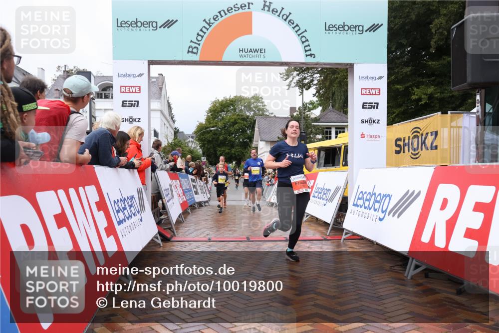 30.08.2026 - Blankeneser Heldenlauf Lena Gebhardt http://msf.ph/oto/10019800 30.08.2026 09:41:29 Ziel 1368, 1369, 1523, 1629, 1666, 1702, 3501, 3552, 3615, 3677, 3725 meine-sportfotos.de