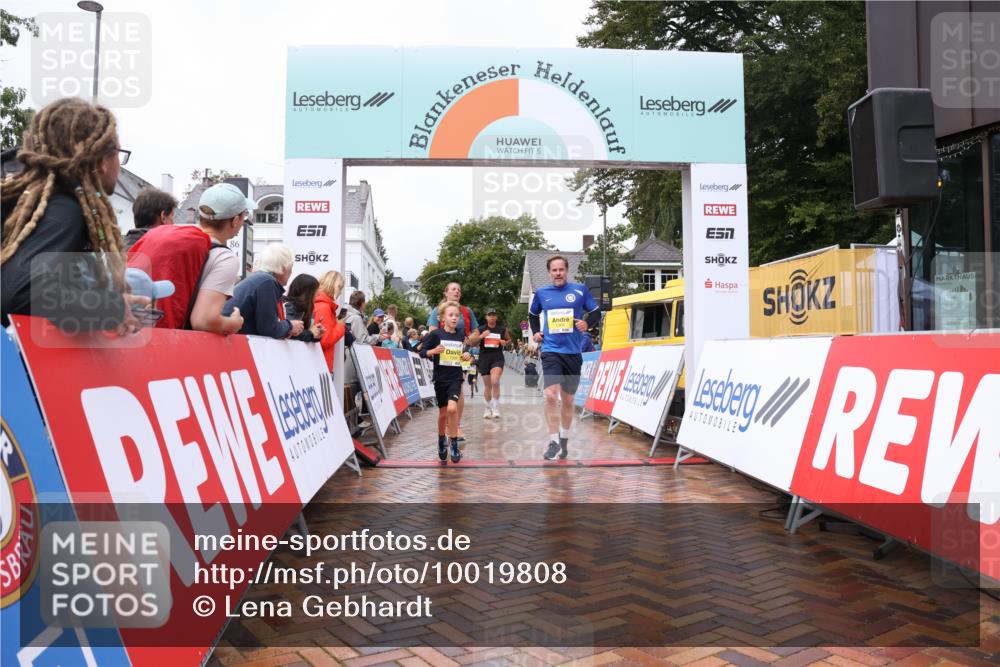 30.08.2026 - Blankeneser Heldenlauf Lena Gebhardt http://msf.ph/oto/10019808 30.08.2026 09:41:31 Ziel 1368, 1369, 1523, 1666, 3501, 3677, 3725 meine-sportfotos.de