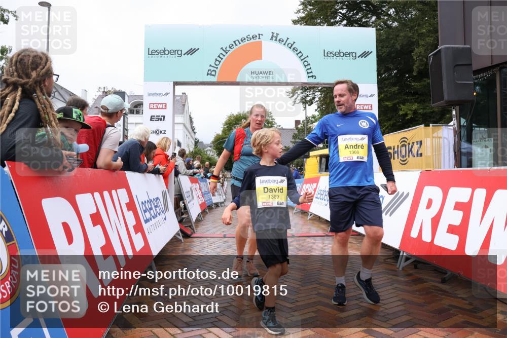 30.08.2026 - Blankeneser Heldenlauf Lena Gebhardt http://msf.ph/oto/10019815 30.08.2026 09:41:33 Ziel 1368, 1369, 1421, 1523, 1604, 3501, 3677, 3725 meine-sportfotos.de