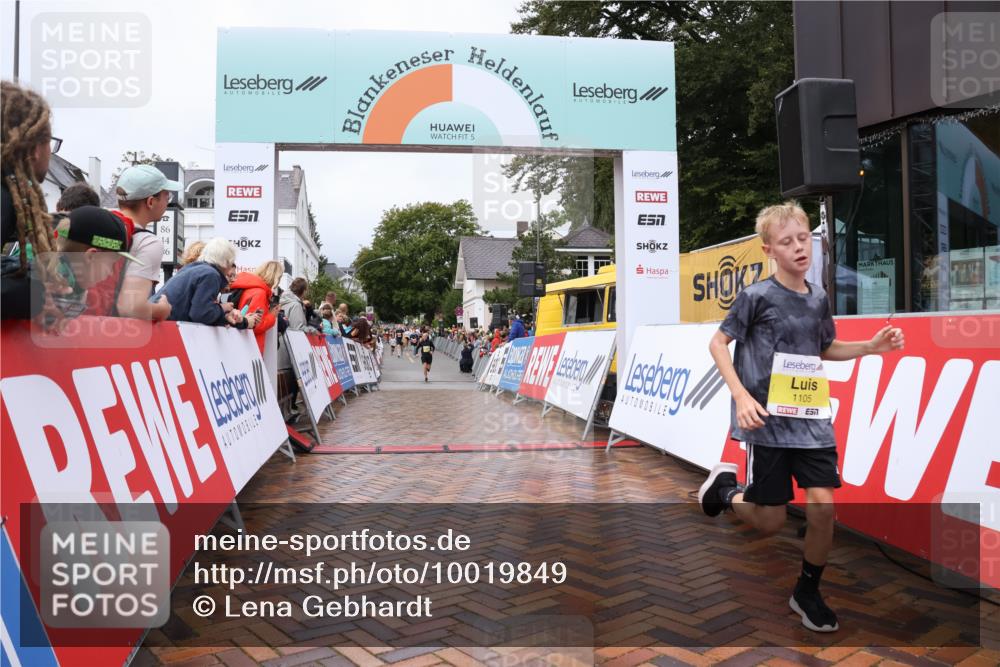 30.08.2026 - Blankeneser Heldenlauf Lena Gebhardt http://msf.ph/oto/10019849 30.08.2026 09:41:45 Ziel 1105, 1165, 1331, 1421, 1531 meine-sportfotos.de