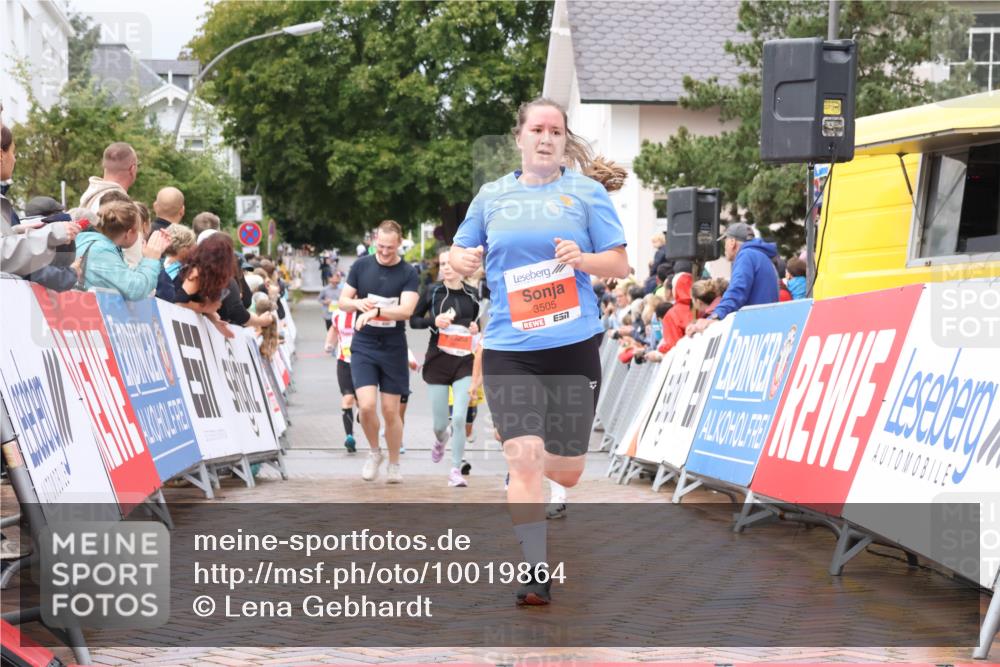 30.08.2026 - Blankeneser Heldenlauf Lena Gebhardt http://msf.ph/oto/10019864 30.08.2026 09:41:54 Ziel 1016, 1165, 1312, 1699, 3505, 3678, 3680 meine-sportfotos.de