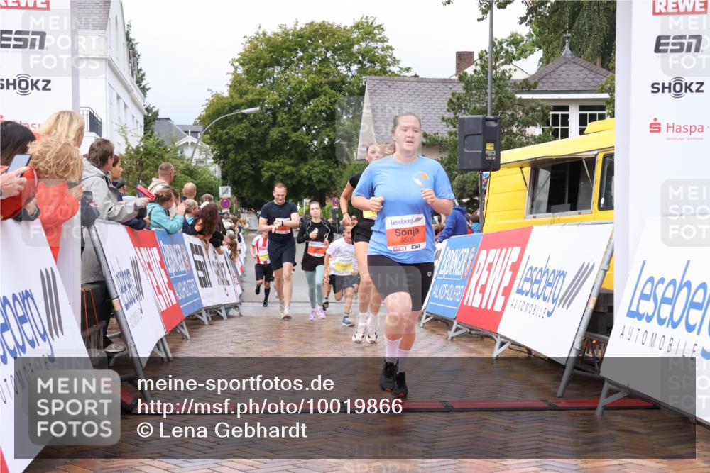 30.08.2026 - Blankeneser Heldenlauf Lena Gebhardt http://msf.ph/oto/10019866 30.08.2026 09:41:54 Ziel 1016, 1165, 1312, 1699, 3505, 3678, 3680 meine-sportfotos.de