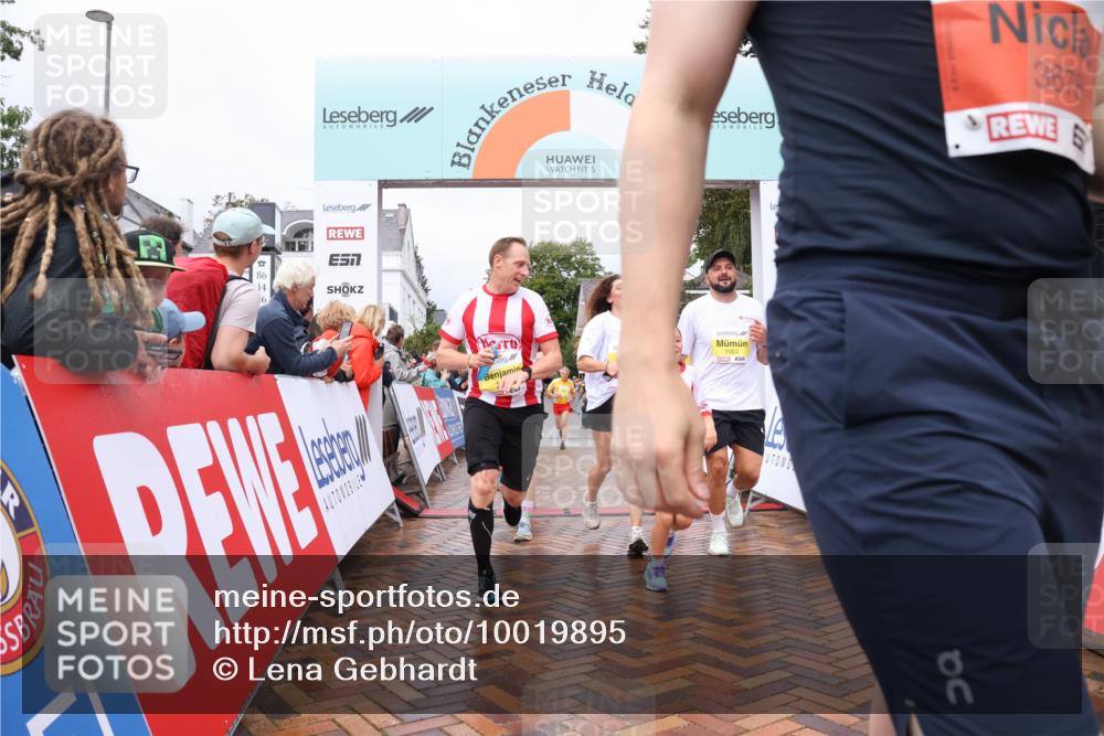 30.08.2026 - Blankeneser Heldenlauf Lena Gebhardt http://msf.ph/oto/10019895 30.08.2026 09:42:00 Ziel 1002, 1003, 1016, 1036, 1048, 1312, 1564, 1567, 1699, 1716, 1769, 3505, 3678, 3680, 3736 meine-sportfotos.de