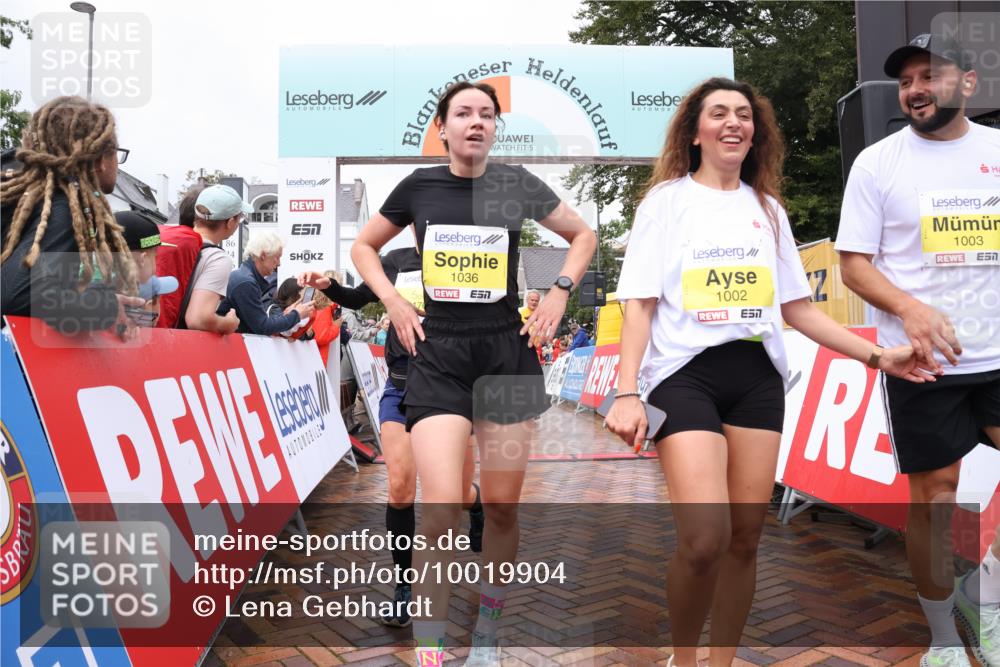 30.08.2026 - Blankeneser Heldenlauf Lena Gebhardt http://msf.ph/oto/10019904 30.08.2026 09:42:02 Ziel 1002, 1003, 1016, 1036, 1048, 1312, 1564, 1567, 1699, 1716, 1769, 3505, 3678, 3680, 3736 meine-sportfotos.de