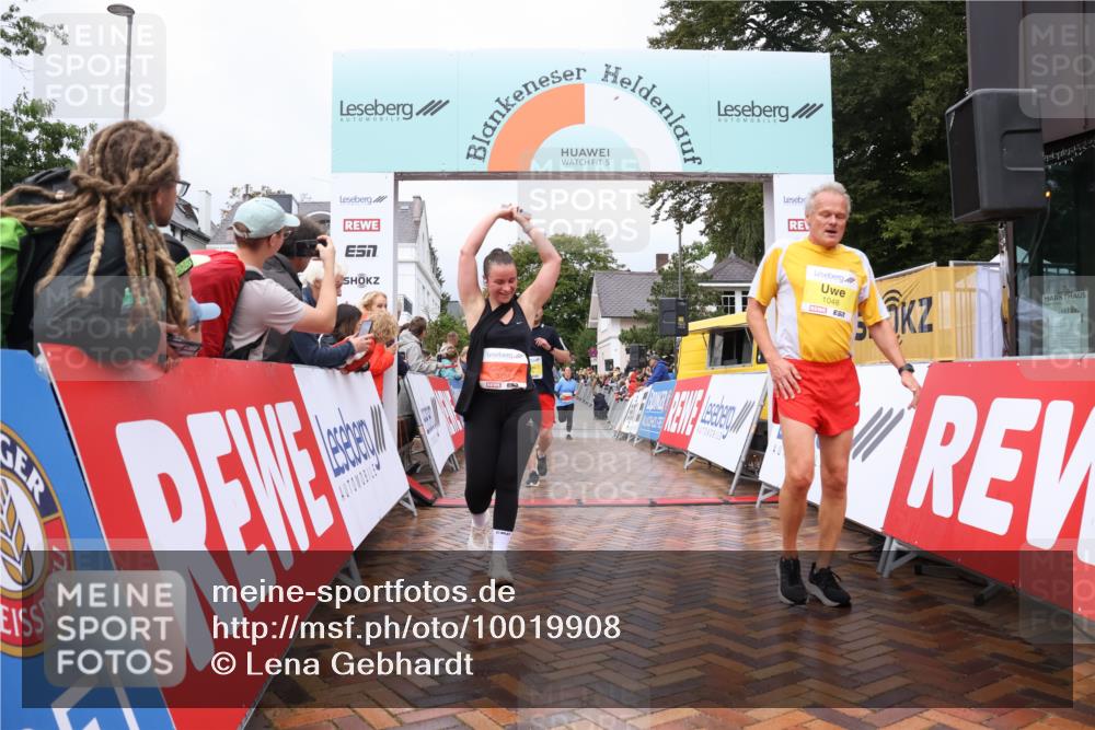 30.08.2026 - Blankeneser Heldenlauf Lena Gebhardt http://msf.ph/oto/10019908 30.08.2026 09:42:05 Ziel 1002, 1003, 1016, 1036, 1048, 1063, 1564, 1567, 1716, 1769, 3678, 3680, 3700, 3736 meine-sportfotos.de