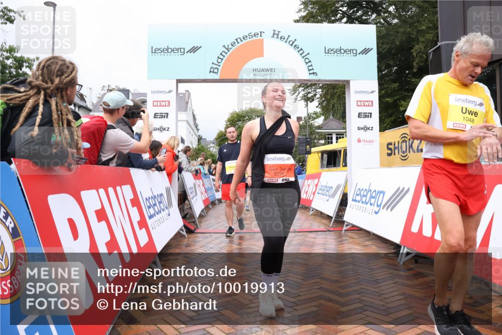 30.08.2026 - Blankeneser Heldenlauf Lena Gebhardt http://msf.ph/oto/10019913 30.08.2026 09:42:06 Ziel 1002, 1003, 1036, 1048, 1063, 1564, 1567, 1716, 1769, 3700, 3736 meine-sportfotos.de