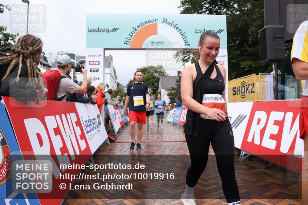 30.08.2026 - Blankeneser Heldenlauf Lena Gebhardt http://msf.ph/oto/10019916 30.08.2026 09:42:06 Ziel 1002, 1003, 1036, 1048, 1063, 1564, 1567, 1716, 1769, 3700, 3736 meine-sportfotos.de
