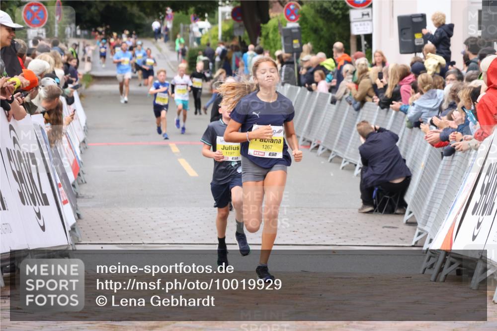 30.08.2026 - Blankeneser Heldenlauf Lena Gebhardt http://msf.ph/oto/10019929 30.08.2026 09:42:12 Ziel 1063, 1267, 1716, 3700 meine-sportfotos.de
