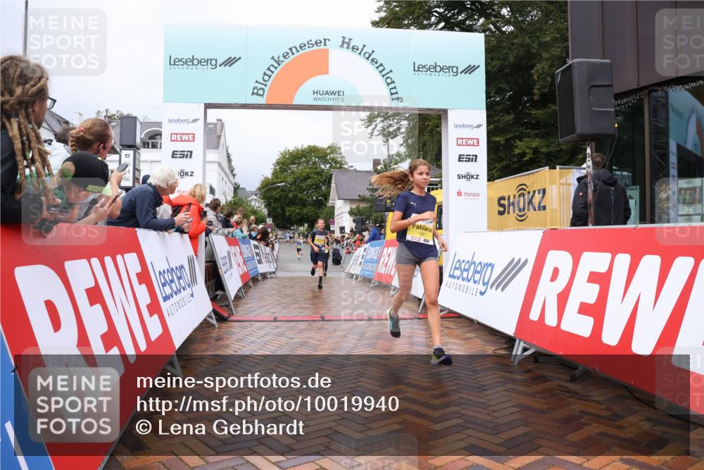 30.08.2026 - Blankeneser Heldenlauf Lena Gebhardt http://msf.ph/oto/10019940 30.08.2026 09:42:16 Ziel 1197, 1267, 1418 meine-sportfotos.de