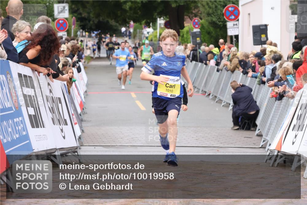 30.08.2026 - Blankeneser Heldenlauf Lena Gebhardt http://msf.ph/oto/10019958 30.08.2026 09:42:22 Ziel 1010, 1197, 1267, 1410, 1418 meine-sportfotos.de