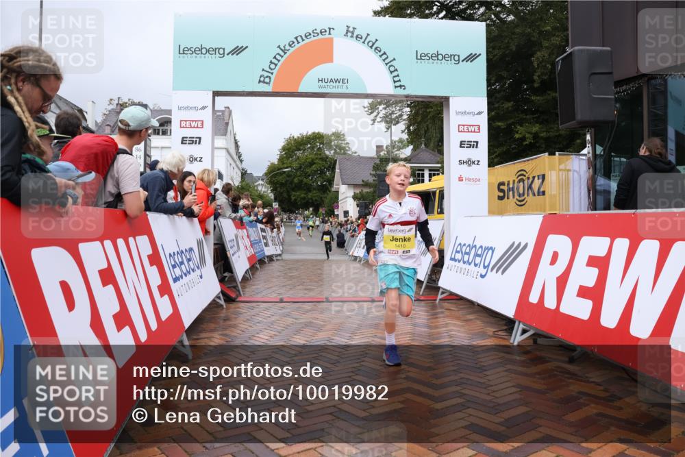 30.08.2026 - Blankeneser Heldenlauf Lena Gebhardt http://msf.ph/oto/10019982 30.08.2026 09:42:26 Ziel 1010, 1410, 1418, 1752 meine-sportfotos.de