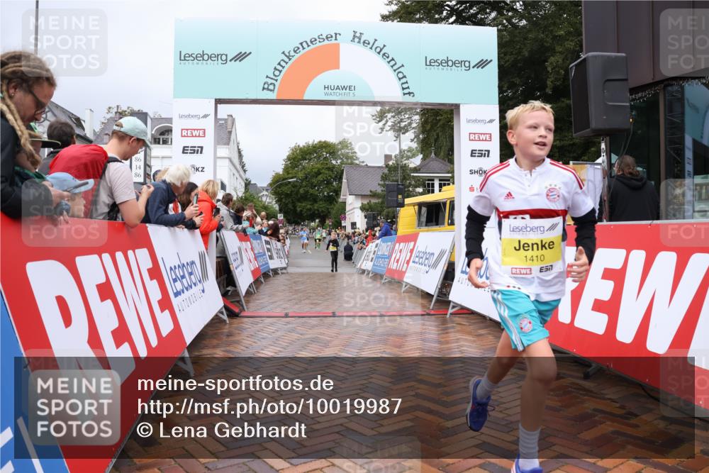 30.08.2026 - Blankeneser Heldenlauf Lena Gebhardt http://msf.ph/oto/10019987 30.08.2026 09:42:27 Ziel 1010, 1410, 1418, 1752 meine-sportfotos.de