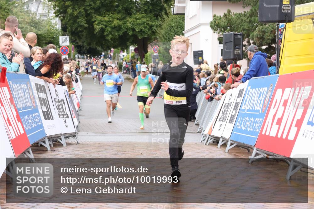 30.08.2026 - Blankeneser Heldenlauf Lena Gebhardt http://msf.ph/oto/10019993 30.08.2026 09:42:29 Ziel 1010, 1410, 1752 meine-sportfotos.de
