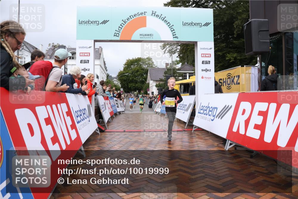 30.08.2026 - Blankeneser Heldenlauf Lena Gebhardt http://msf.ph/oto/10019999 30.08.2026 09:42:31 Ziel 1010, 1410, 1546, 1743, 1752 meine-sportfotos.de