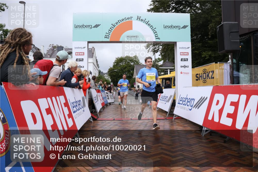 30.08.2026 - Blankeneser Heldenlauf Lena Gebhardt http://msf.ph/oto/10020021 30.08.2026 09:42:36 Ziel 1405, 1546, 1715, 1743, 1752 meine-sportfotos.de