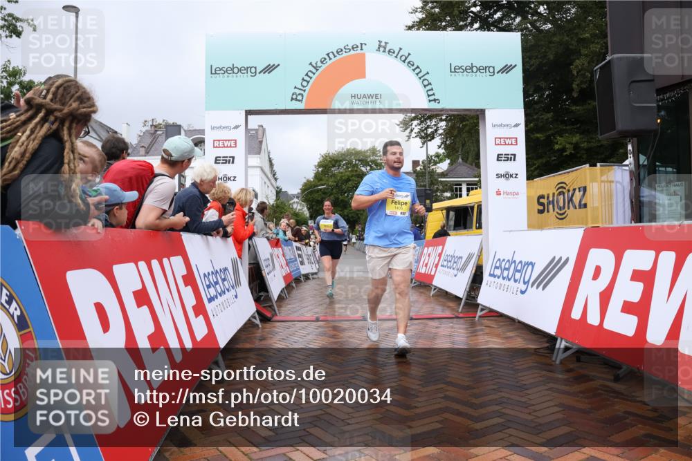 30.08.2026 - Blankeneser Heldenlauf Lena Gebhardt http://msf.ph/oto/10020034 30.08.2026 09:42:38 Ziel 1405, 1546, 1715, 1743, 1752 meine-sportfotos.de