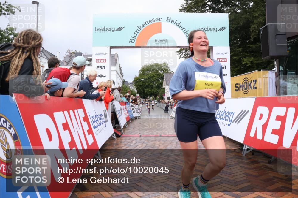 30.08.2026 - Blankeneser Heldenlauf Lena Gebhardt http://msf.ph/oto/10020045 30.08.2026 09:42:41 Ziel 1405, 1546, 1715, 1743 meine-sportfotos.de