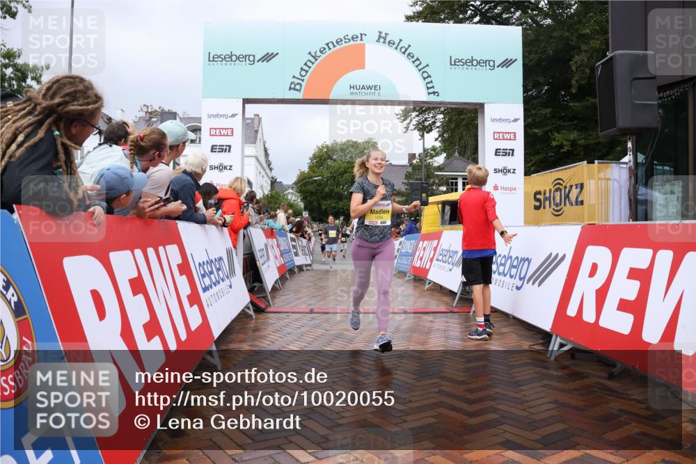 30.08.2026 - Blankeneser Heldenlauf Lena Gebhardt http://msf.ph/oto/10020055 30.08.2026 09:42:47 Ziel 1219, 1255, 1631, 1632 meine-sportfotos.de