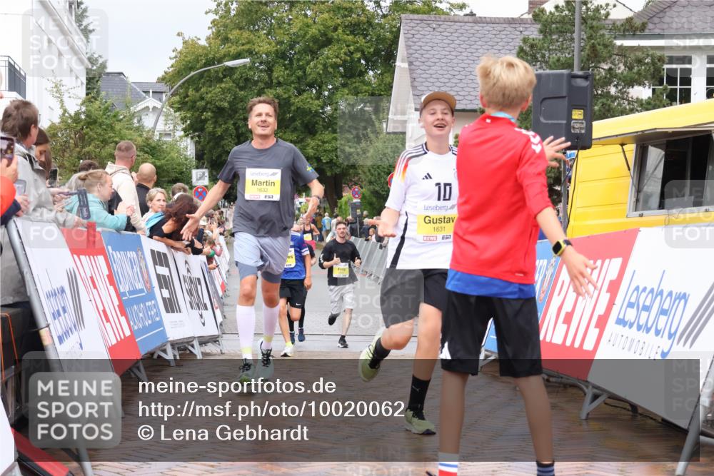 30.08.2026 - Blankeneser Heldenlauf Lena Gebhardt http://msf.ph/oto/10020062 30.08.2026 09:42:49 Ziel 1219, 1255, 1631, 1632, 1652 meine-sportfotos.de