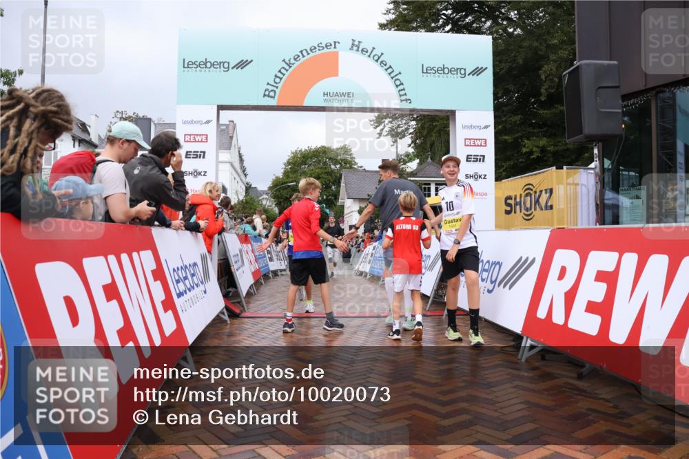 30.08.2026 - Blankeneser Heldenlauf Lena Gebhardt http://msf.ph/oto/10020073 30.08.2026 09:42:52 Ziel 1219, 1255, 1631, 1632, 1652, 1653 meine-sportfotos.de