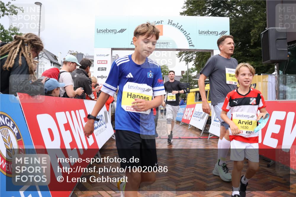 30.08.2026 - Blankeneser Heldenlauf Lena Gebhardt http://msf.ph/oto/10020086 30.08.2026 09:42:54 Ziel 1084, 1219, 1255, 1631, 1632, 1652, 1653 meine-sportfotos.de
