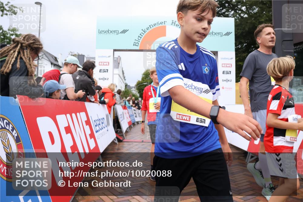 30.08.2026 - Blankeneser Heldenlauf Lena Gebhardt http://msf.ph/oto/10020088 30.08.2026 09:42:55 Ziel 1084, 1219, 1631, 1632, 1652, 1653 meine-sportfotos.de