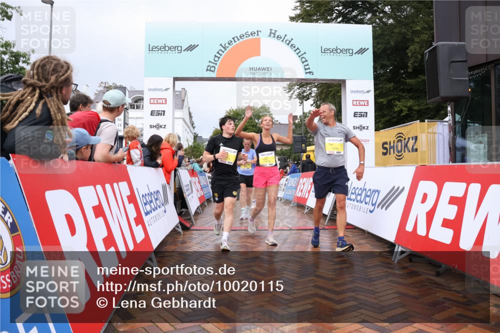 30.08.2026 - Blankeneser Heldenlauf Lena Gebhardt http://msf.ph/oto/10020115 30.08.2026 09:43:01 Ziel 1027, 1084, 1155, 1163, 1363, 1652, 1653, 1770, 1771, 1772 meine-sportfotos.de