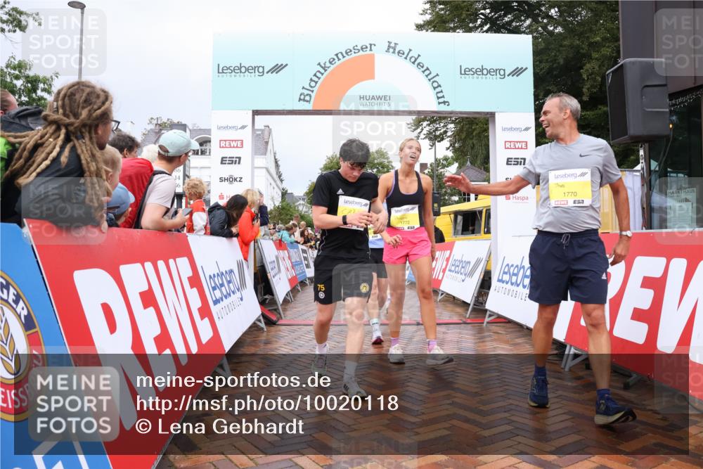 30.08.2026 - Blankeneser Heldenlauf Lena Gebhardt http://msf.ph/oto/10020118 30.08.2026 09:43:02 Ziel 1027, 1084, 1155, 1163, 1363, 1653, 1770, 1771, 1772 meine-sportfotos.de