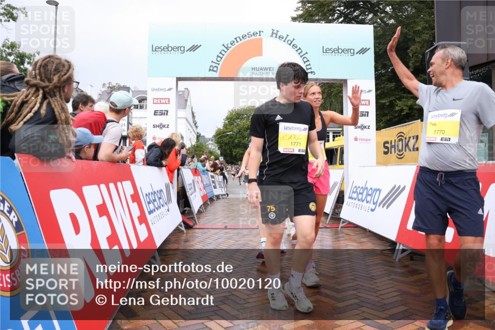 30.08.2026 - Blankeneser Heldenlauf Lena Gebhardt http://msf.ph/oto/10020120 30.08.2026 09:43:03 Ziel 1027, 1084, 1155, 1163, 1363, 1770, 1771, 1772 meine-sportfotos.de