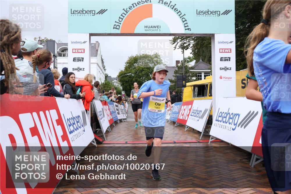 30.08.2026 - Blankeneser Heldenlauf Lena Gebhardt http://msf.ph/oto/10020167 30.08.2026 09:43:17 Ziel 1025, 1041, 1047, 1129, 1209, 1210, 1425, 1488, 1623, 1663, 1718, 1777 meine-sportfotos.de