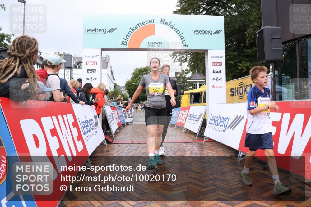 30.08.2026 - Blankeneser Heldenlauf Lena Gebhardt http://msf.ph/oto/10020179 30.08.2026 09:43:20 Ziel 1047, 1129, 1209, 1210, 1425, 1488, 1623, 1624, 1663, 1718 meine-sportfotos.de