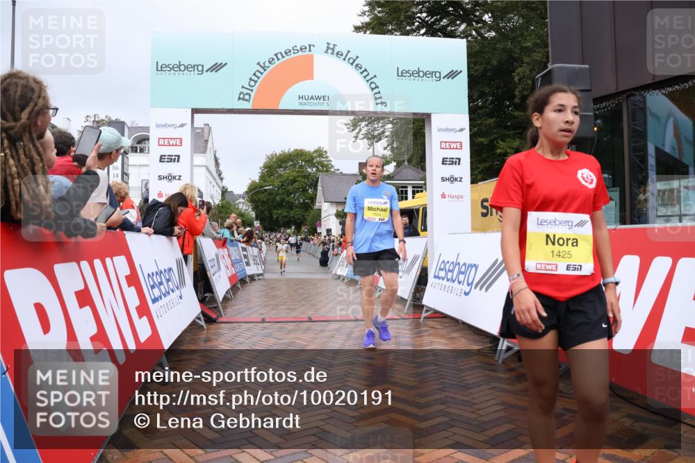 30.08.2026 - Blankeneser Heldenlauf Lena Gebhardt http://msf.ph/oto/10020191 30.08.2026 09:43:25 Ziel 1129, 1209, 1210, 1425, 1624 meine-sportfotos.de