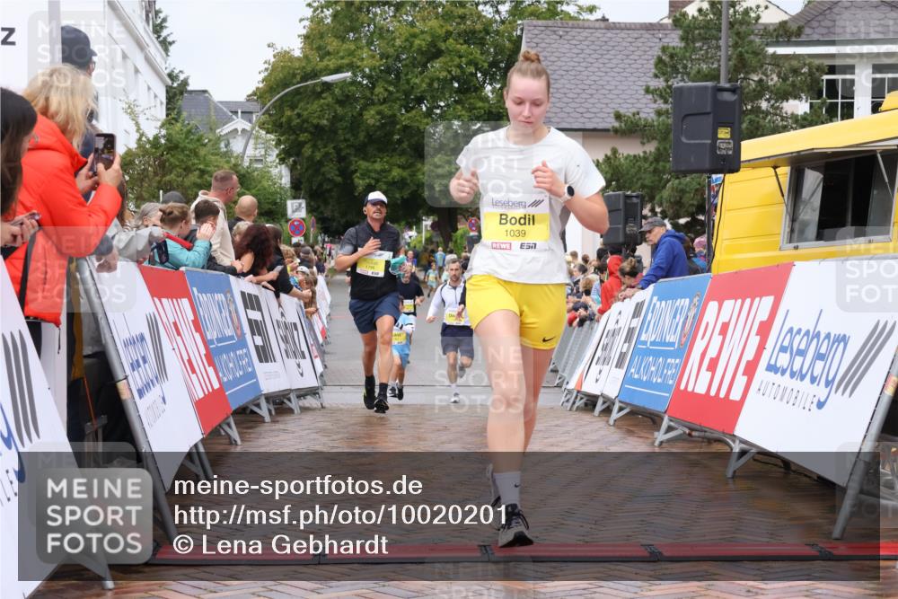 30.08.2026 - Blankeneser Heldenlauf Lena Gebhardt http://msf.ph/oto/10020201 30.08.2026 09:43:31 Ziel 1039, 1360, 1361, 1624, 1796, 3597 meine-sportfotos.de