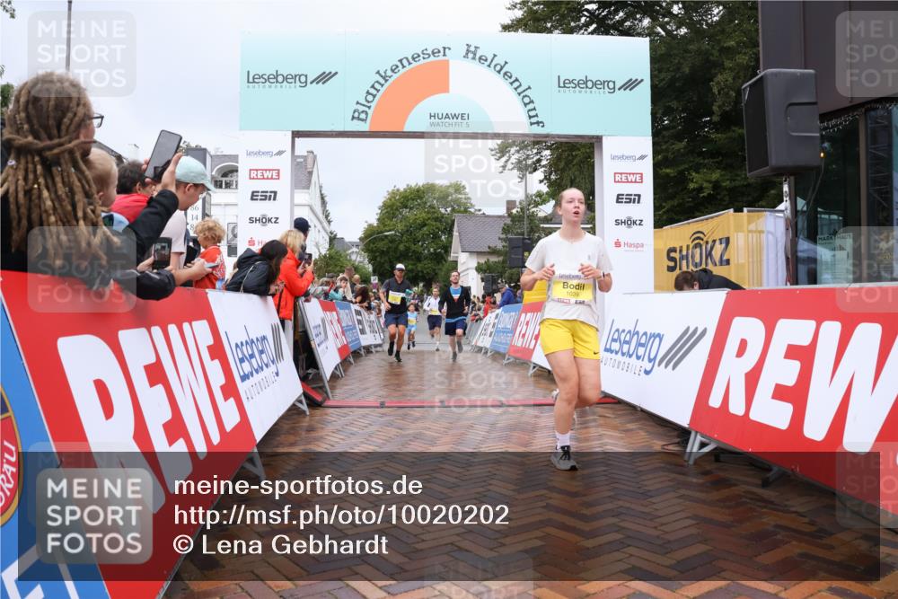 30.08.2026 - Blankeneser Heldenlauf Lena Gebhardt http://msf.ph/oto/10020202 30.08.2026 09:43:32 Ziel 1039, 1360, 1361, 1796, 3597 meine-sportfotos.de