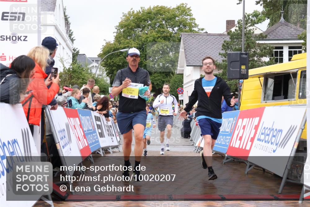 30.08.2026 - Blankeneser Heldenlauf Lena Gebhardt http://msf.ph/oto/10020207 30.08.2026 09:43:33 Ziel 1039, 1360, 1361, 1796, 3597 meine-sportfotos.de