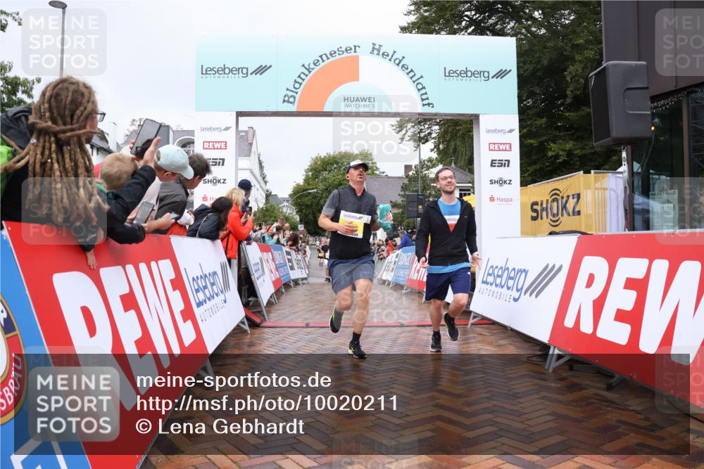 30.08.2026 - Blankeneser Heldenlauf Lena Gebhardt http://msf.ph/oto/10020211 30.08.2026 09:43:34 Ziel 1039, 1360, 1361, 1661, 1796, 3597 meine-sportfotos.de