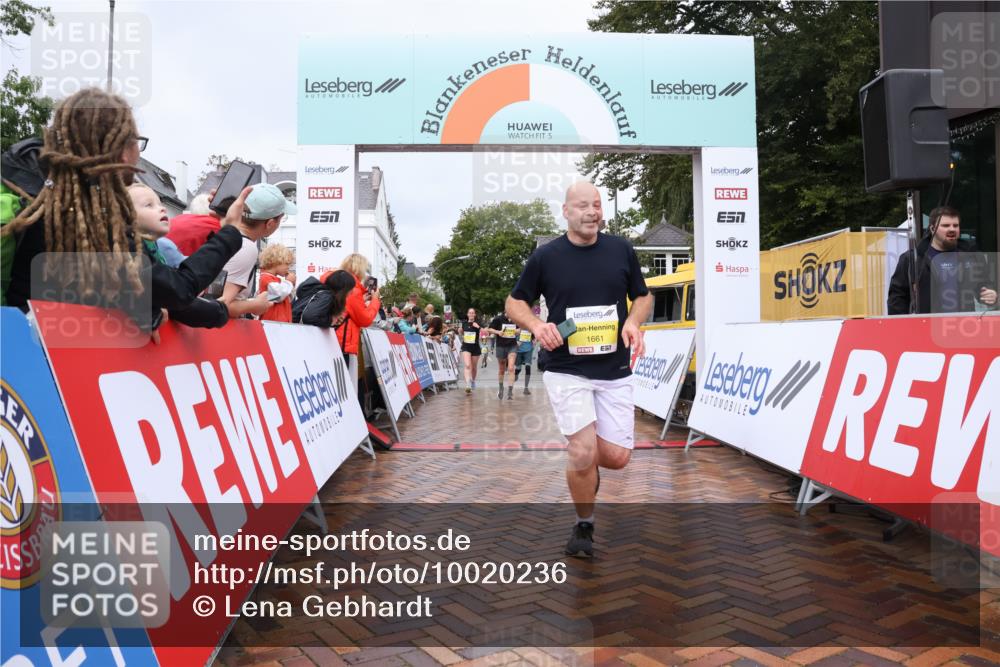 30.08.2026 - Blankeneser Heldenlauf Lena Gebhardt http://msf.ph/oto/10020236 30.08.2026 09:43:40 Ziel 1188, 1360, 1361, 1526, 1661, 1774, 1796, 3597 meine-sportfotos.de