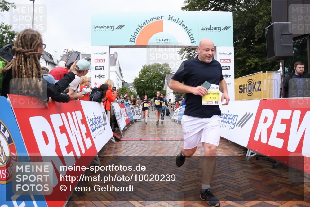 30.08.2026 - Blankeneser Heldenlauf Lena Gebhardt http://msf.ph/oto/10020239 30.08.2026 09:43:40 Ziel 1188, 1360, 1361, 1526, 1661, 1774, 1796, 3597 meine-sportfotos.de