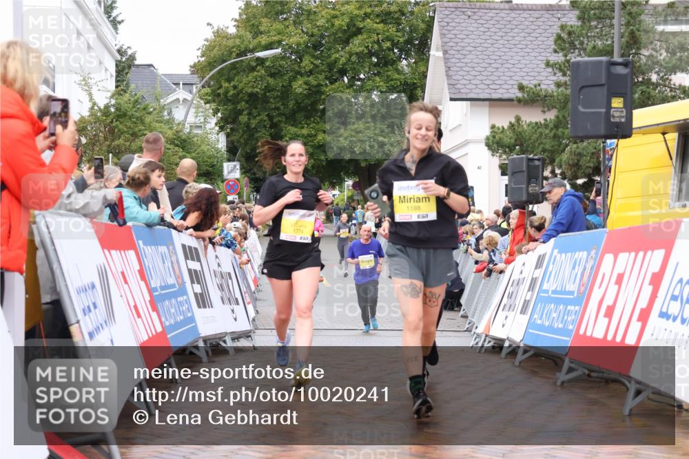 30.08.2026 - Blankeneser Heldenlauf Lena Gebhardt http://msf.ph/oto/10020241 30.08.2026 09:43:41 Ziel 1188, 1360, 1361, 1526, 1661, 1774, 1796, 3597 meine-sportfotos.de