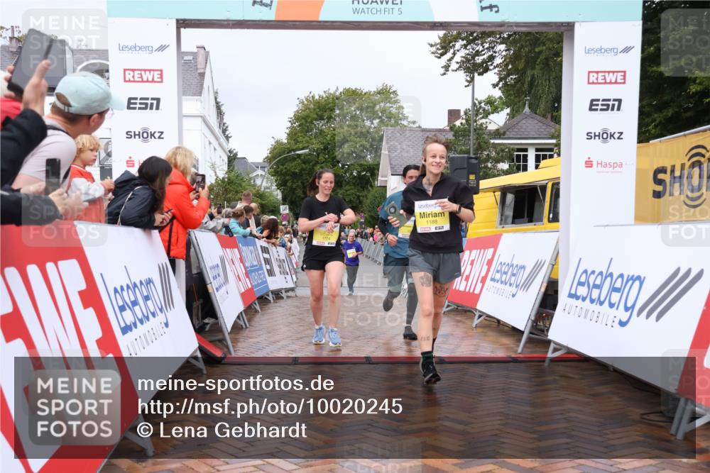 30.08.2026 - Blankeneser Heldenlauf Lena Gebhardt http://msf.ph/oto/10020245 30.08.2026 09:43:42 Ziel 1188, 1360, 1361, 1526, 1661, 1691, 1774 meine-sportfotos.de