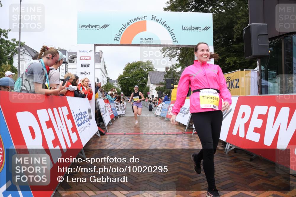 30.08.2026 - Blankeneser Heldenlauf Lena Gebhardt http://msf.ph/oto/10020295 30.08.2026 09:43:57 Ziel 1061, 1184, 1381, 1397, 1461, 1738 meine-sportfotos.de