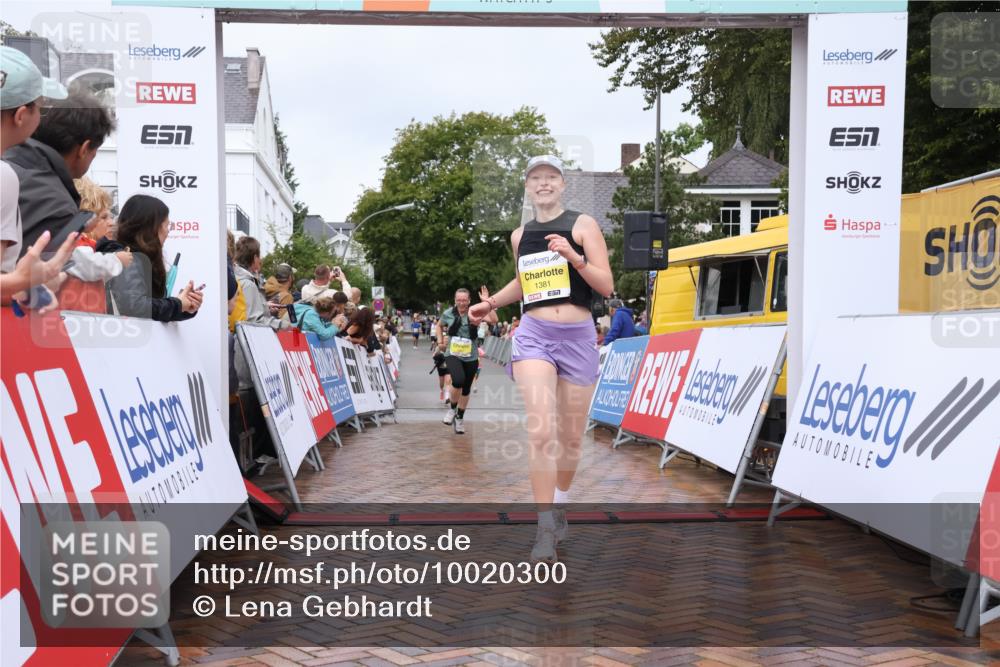 30.08.2026 - Blankeneser Heldenlauf Lena Gebhardt http://msf.ph/oto/10020300 30.08.2026 09:43:58 Ziel 1061, 1184, 1381, 1397, 1461, 1738 meine-sportfotos.de