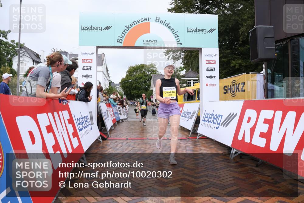 30.08.2026 - Blankeneser Heldenlauf Lena Gebhardt http://msf.ph/oto/10020302 30.08.2026 09:43:59 Ziel 1061, 1184, 1381, 1397, 1461, 1513, 1738 meine-sportfotos.de