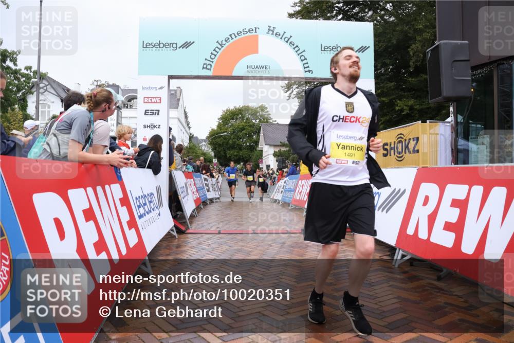 30.08.2026 - Blankeneser Heldenlauf Lena Gebhardt http://msf.ph/oto/10020351 30.08.2026 09:44:15 Ziel 1095, 1096, 1182, 1202, 1491, 1650, 1756 meine-sportfotos.de