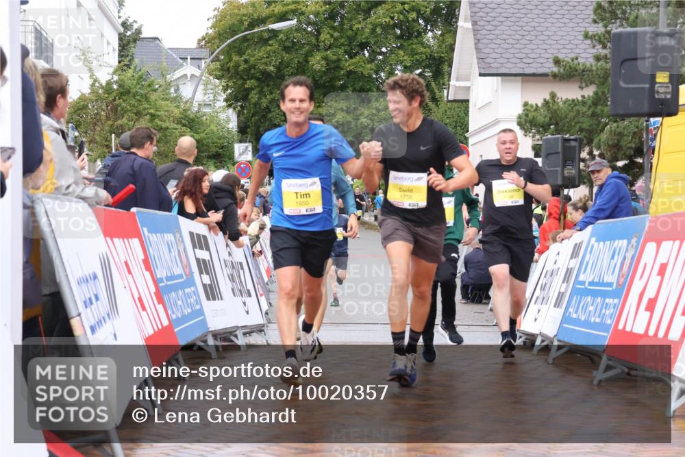 30.08.2026 - Blankeneser Heldenlauf Lena Gebhardt http://msf.ph/oto/10020357 30.08.2026 09:44:17 Ziel 1095, 1096, 1182, 1202, 1491, 1650, 1756 meine-sportfotos.de