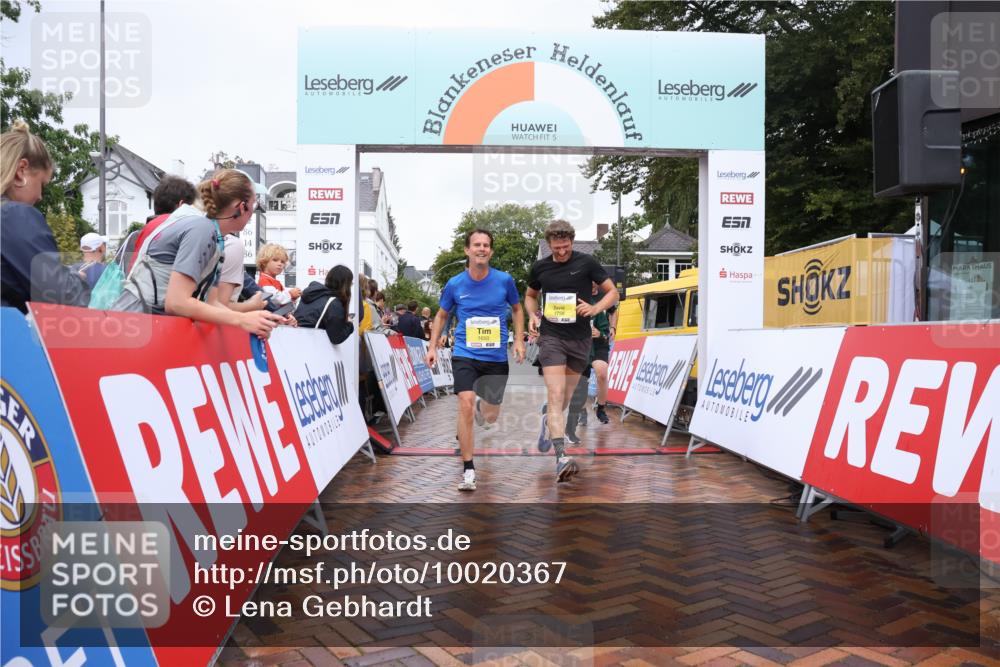 30.08.2026 - Blankeneser Heldenlauf Lena Gebhardt http://msf.ph/oto/10020367 30.08.2026 09:44:19 Ziel 1095, 1096, 1182, 1304, 1491, 1650, 1756 meine-sportfotos.de