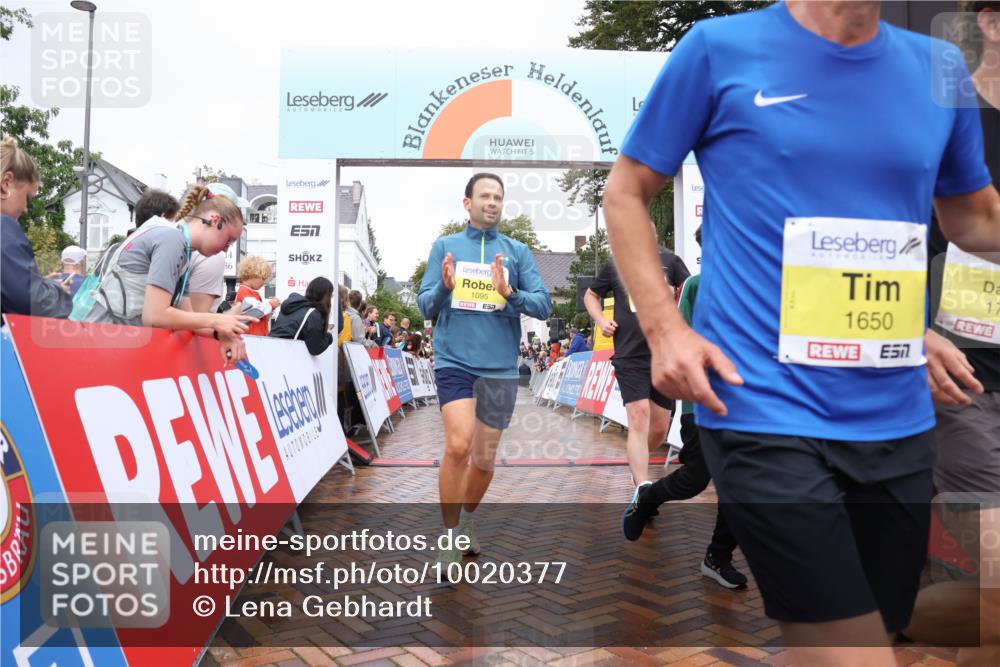 30.08.2026 - Blankeneser Heldenlauf Lena Gebhardt http://msf.ph/oto/10020377 30.08.2026 09:44:20 Ziel 1095, 1096, 1182, 1304, 1491, 1650, 1756 meine-sportfotos.de