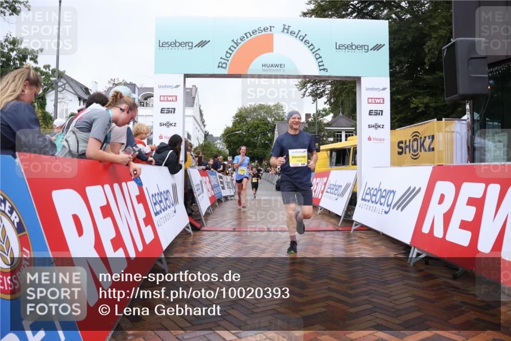 30.08.2026 - Blankeneser Heldenlauf Lena Gebhardt http://msf.ph/oto/10020393 30.08.2026 09:44:24 Ziel 1024, 1095, 1096, 1182, 1304, 1613, 1650, 1756 meine-sportfotos.de