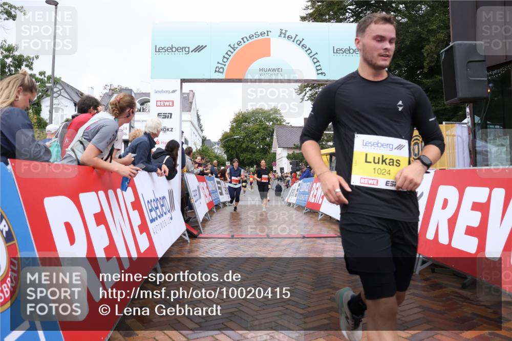 30.08.2026 - Blankeneser Heldenlauf Lena Gebhardt http://msf.ph/oto/10020415 30.08.2026 09:44:29 Ziel 1024, 1304, 1613, 3659, 3660 meine-sportfotos.de